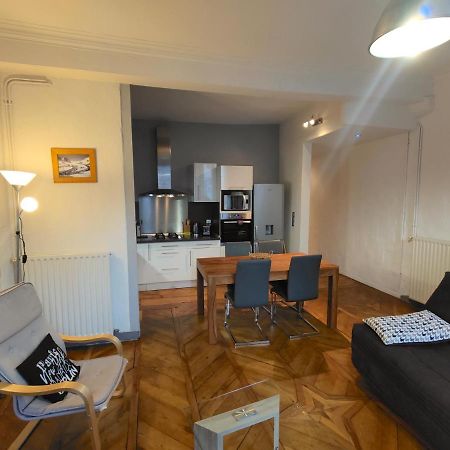 Appartement Centre-Ville Pour Sejour Et Cure Bagneres-de-Bigorre Luaran gambar