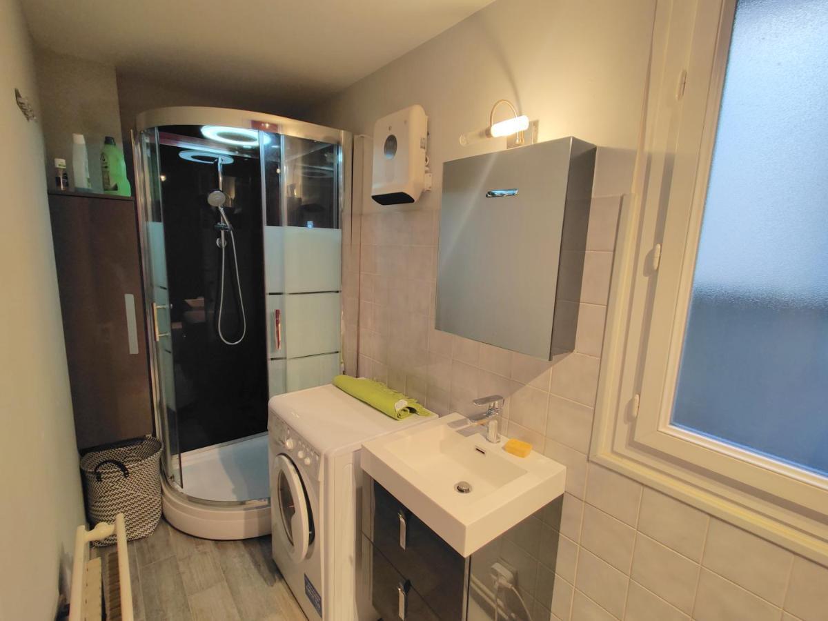 Appartement Centre-Ville Pour Sejour Et Cure Bagneres-de-Bigorre Luaran gambar