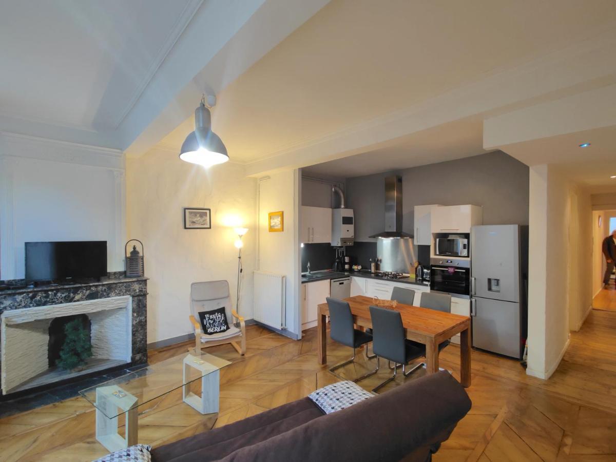 Appartement Centre-Ville Pour Sejour Et Cure Bagneres-de-Bigorre Luaran gambar